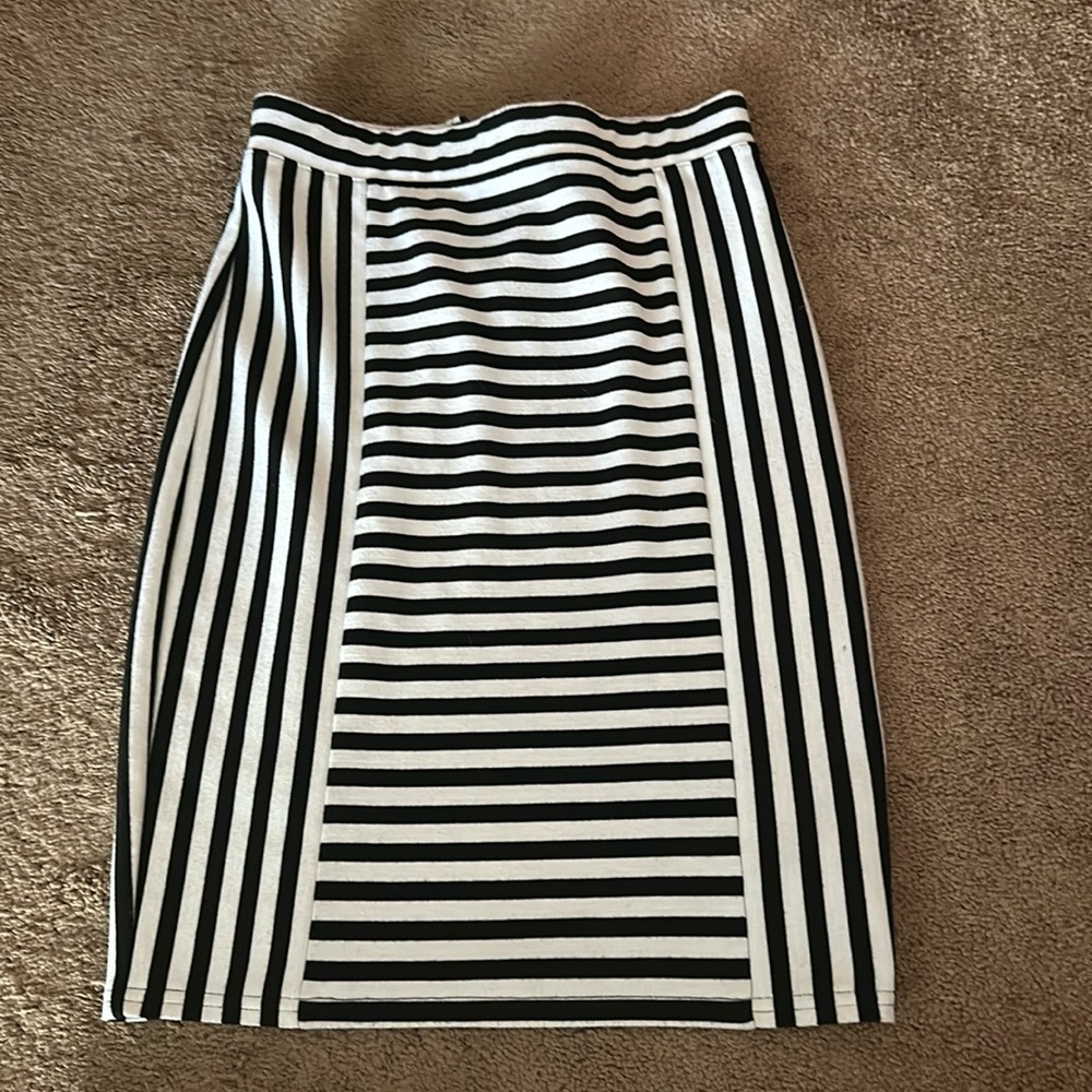 Guess Maxi skirt